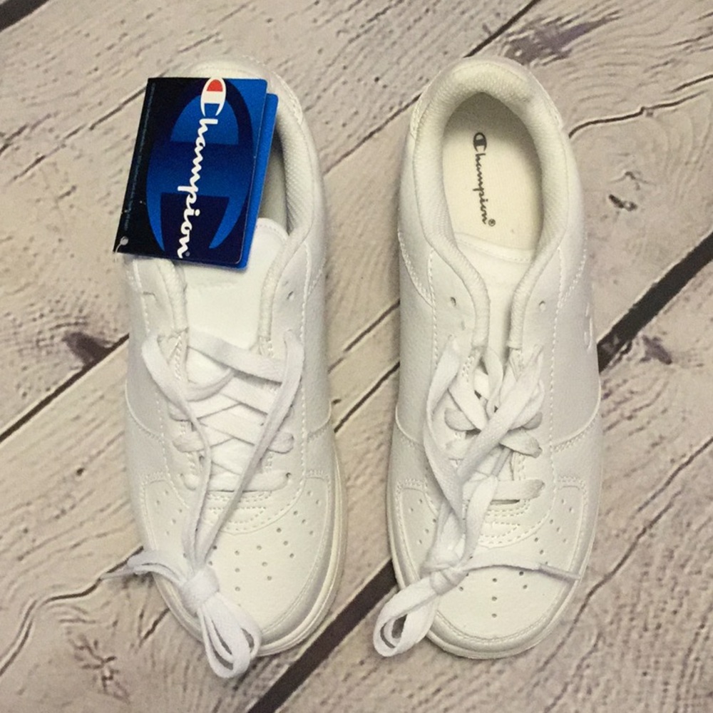 NWT Youth Champion Sz 5 white sneakers